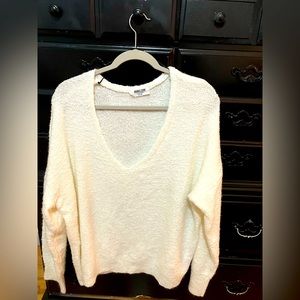 Cream soft sweater size Medium